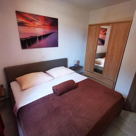 Apartament Helena *