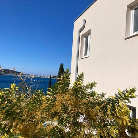 Helena * Rogoznica (Sibenik-Knin)