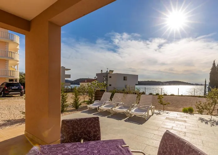 Helena アパート *