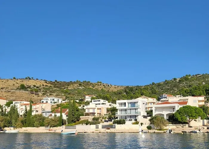 Helena Daire Rogoznica (Sibenik-Knin)