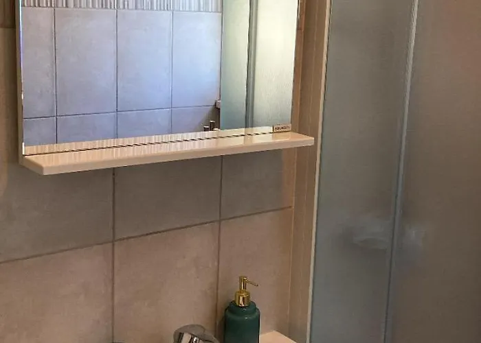 Helena アパート ロゴズニッツァ